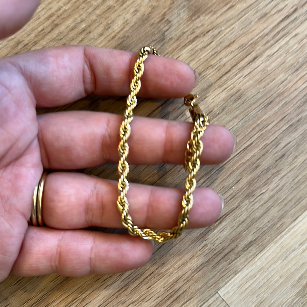 Rope bracelet